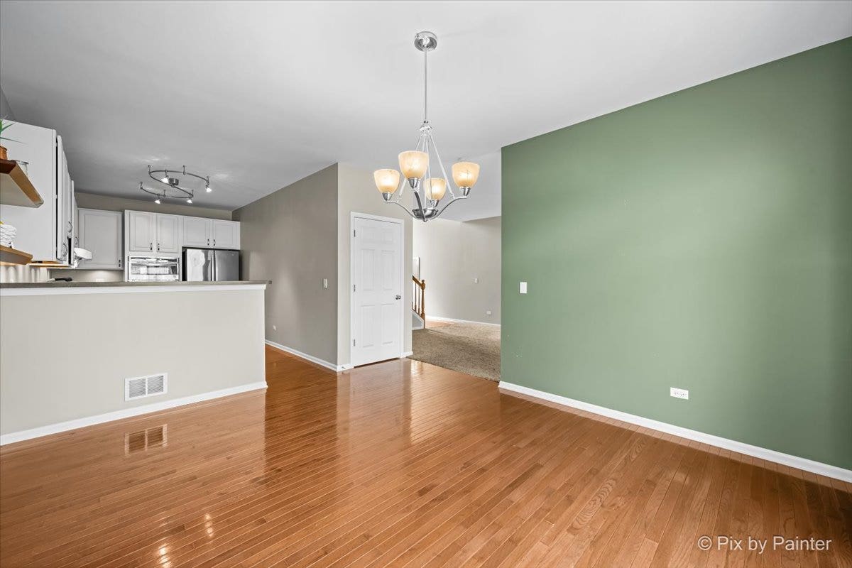 1248 Bradley Circle, Elgin, IL 60120 1248 Bradley Circle, Elgin, IL 60120