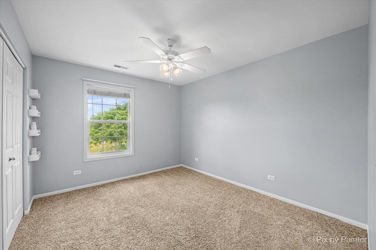1248 Bradley Circle, Elgin, IL 60120 1248 Bradley Circle, Elgin, IL 60120