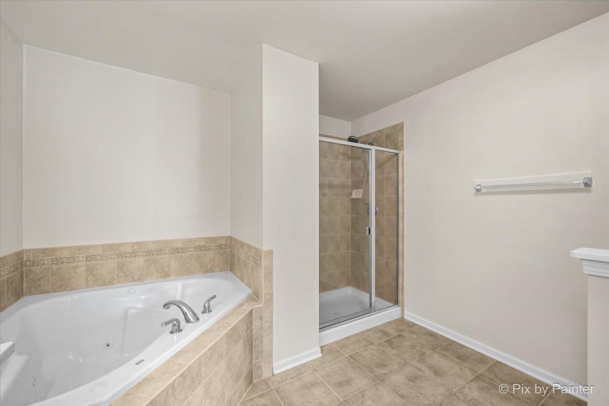 1248 Bradley Circle, Elgin, IL 60120 1248 Bradley Circle, Elgin, IL 60120