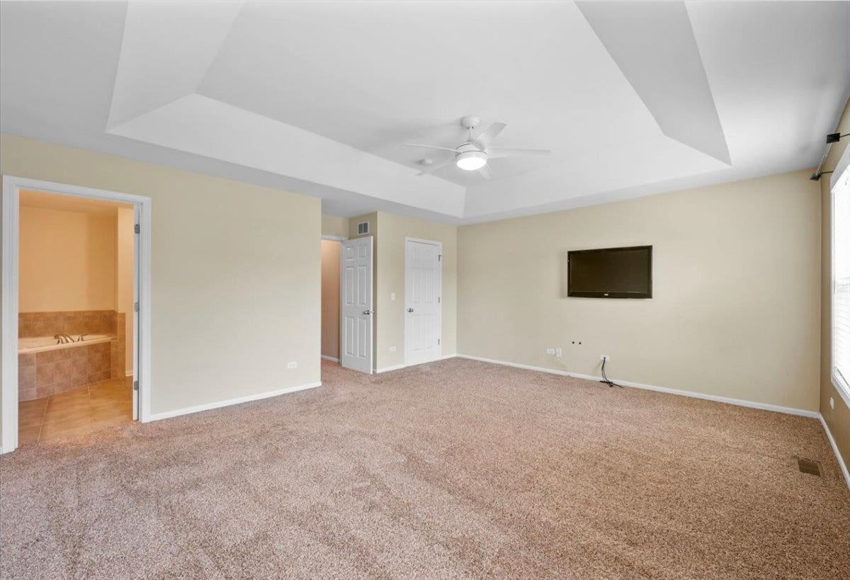 1248 Bradley Circle, Elgin, IL 60120 1248 Bradley Circle, Elgin, IL 60120