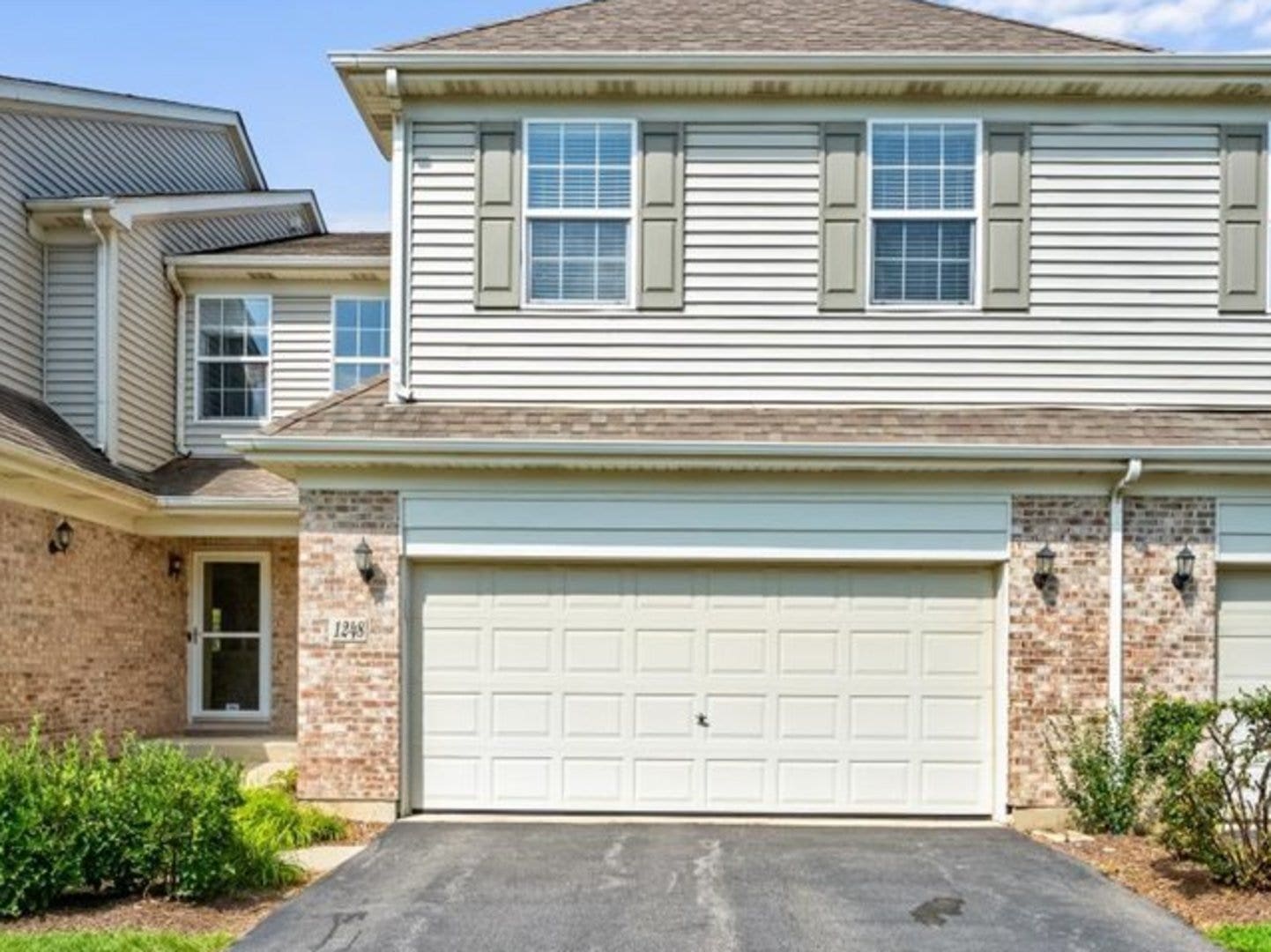 1248 Bradley Circle, Elgin, IL 60120 1248 Bradley Circle, Elgin, IL 60120