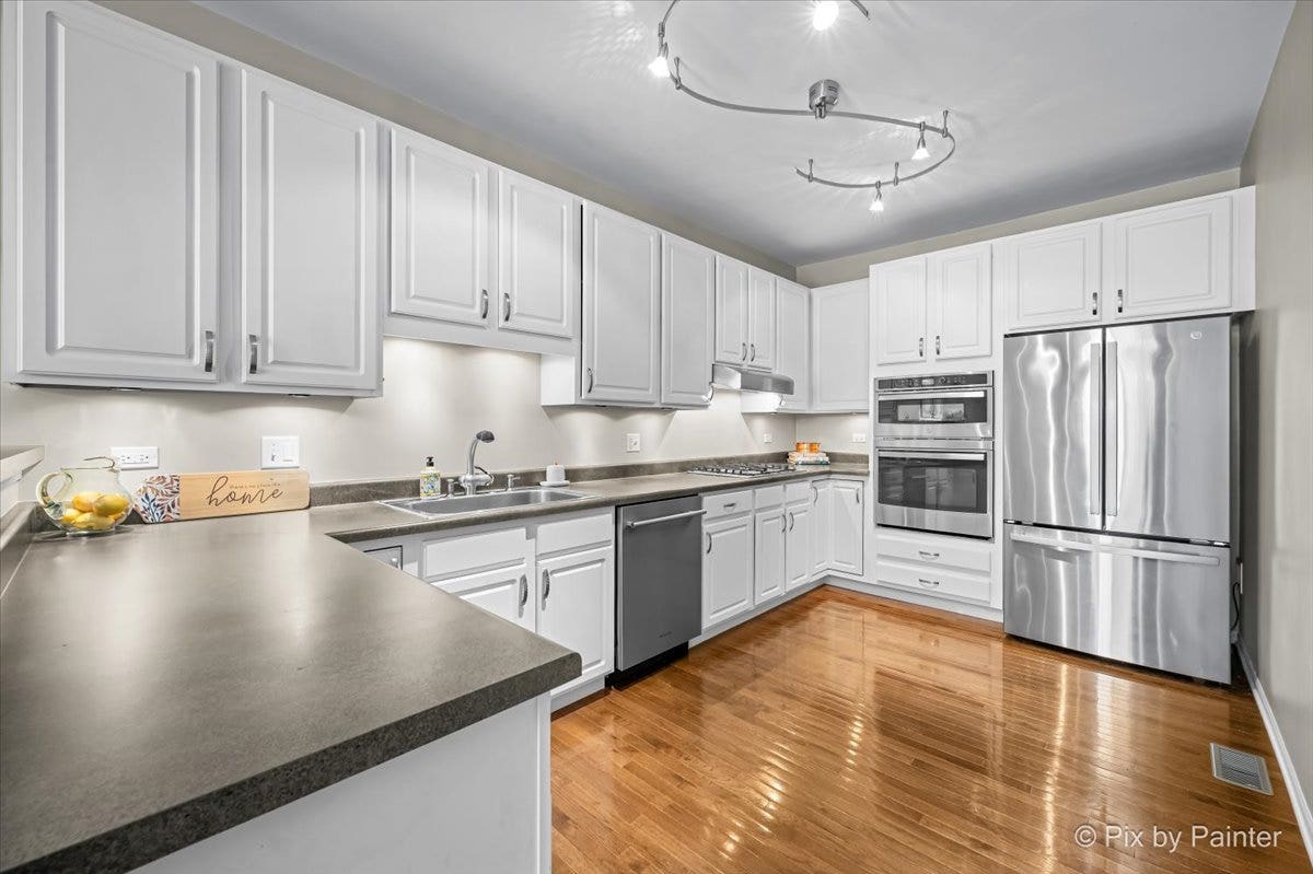1248 Bradley Circle, Elgin, IL 60120 1248 Bradley Circle, Elgin, IL 60120