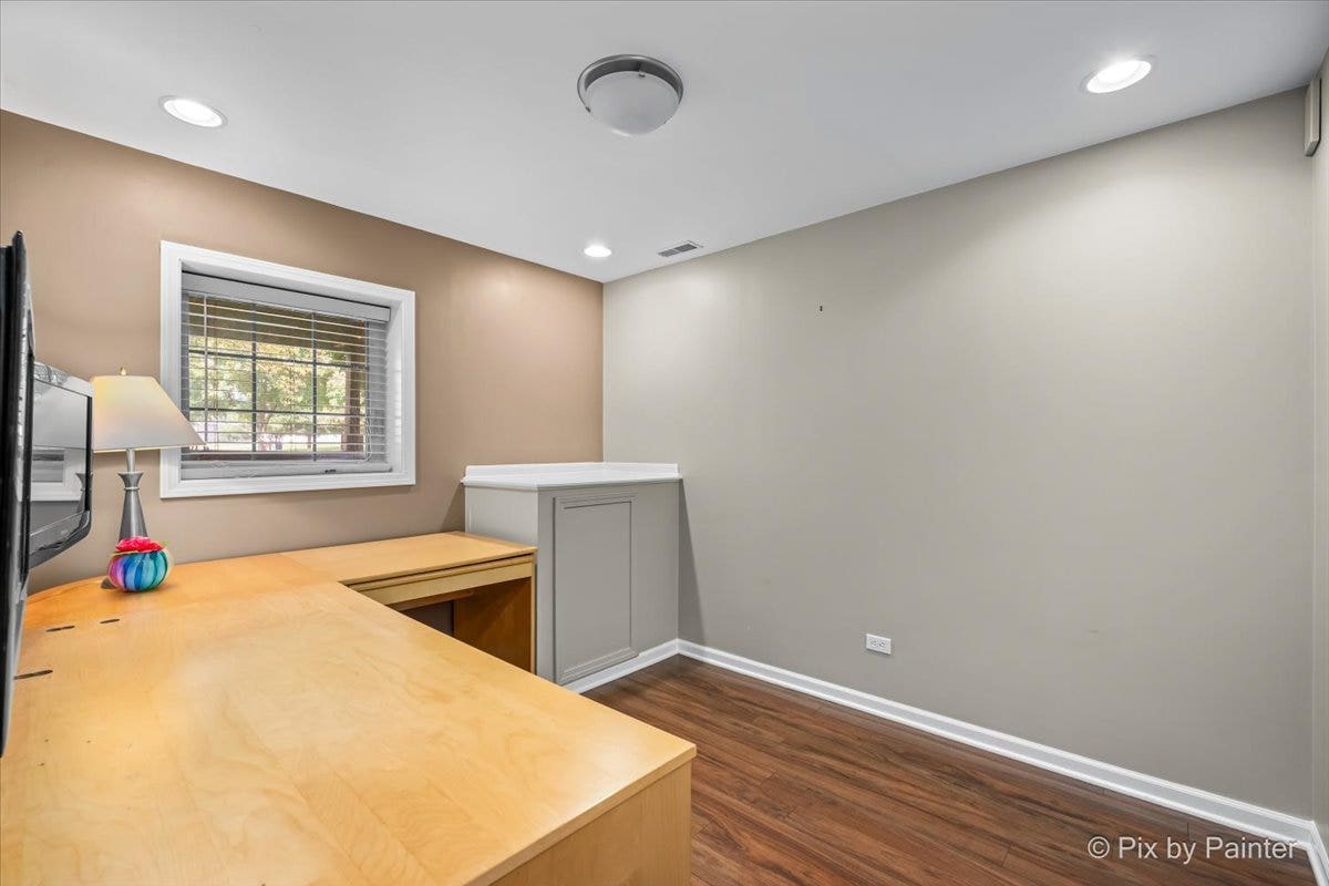 1248 Bradley Circle, Elgin, IL 60120 1248 Bradley Circle, Elgin, IL 60120