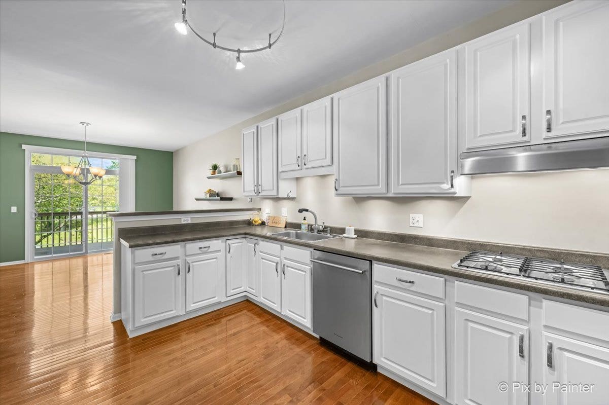 1248 Bradley Circle, Elgin, IL 60120 1248 Bradley Circle, Elgin, IL 60120