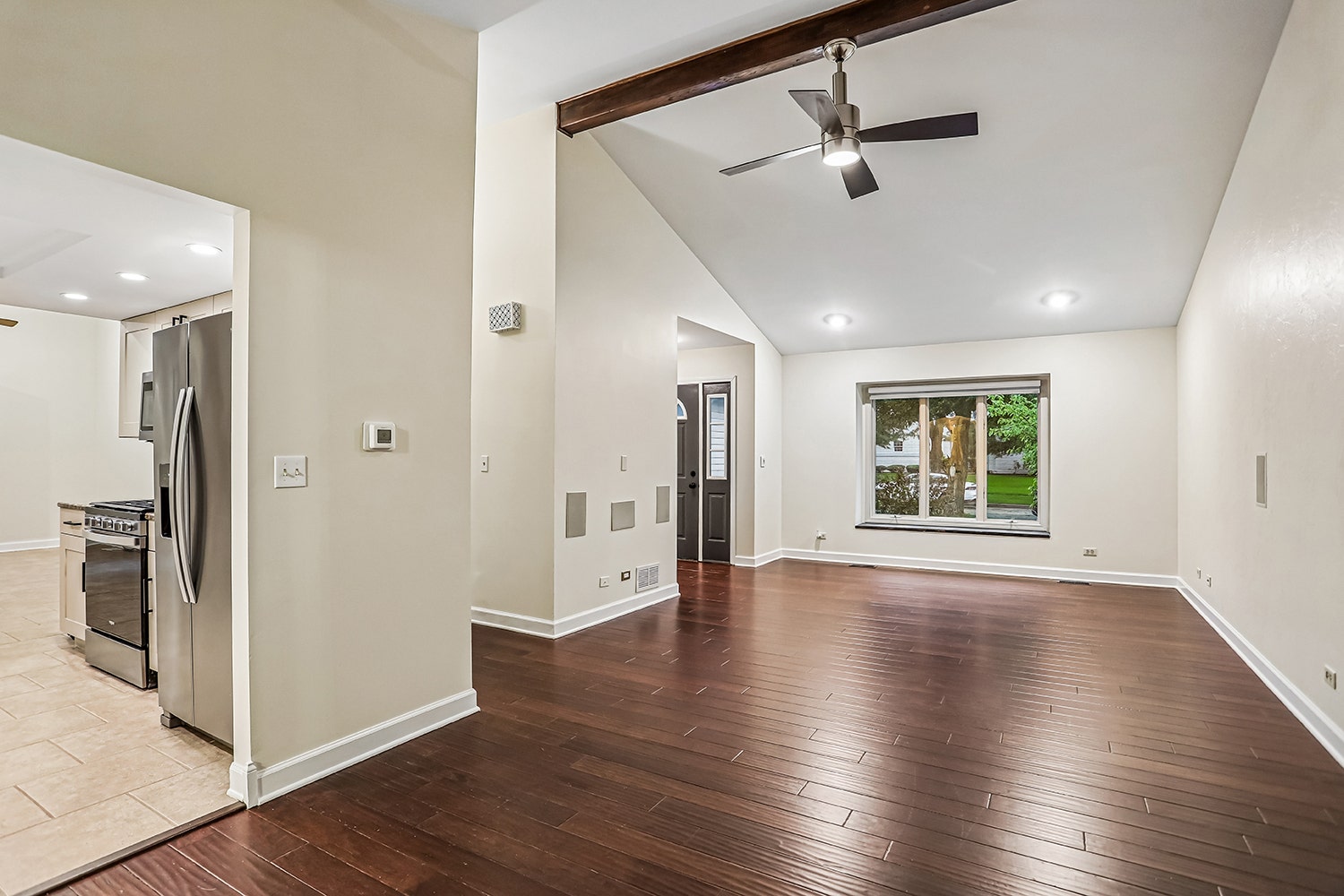The open living/dining room have rugged yet beauti