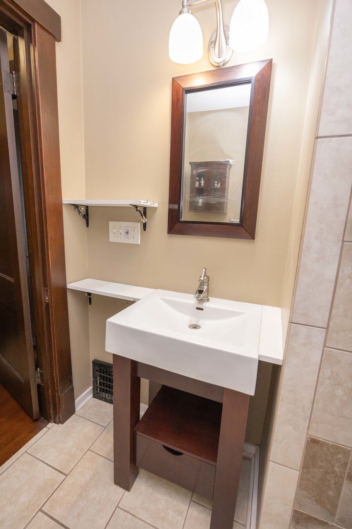 811 Farragut Place, Joliet, IL 60435 811 Farragut Place, Joliet, IL 60435