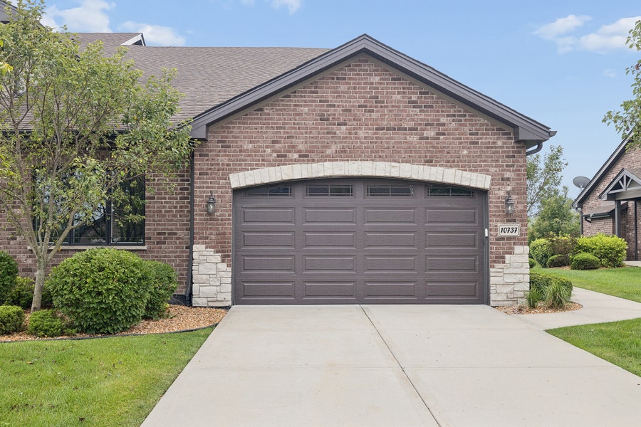Property photo for 10737 Revere Circle, Mokena, IL