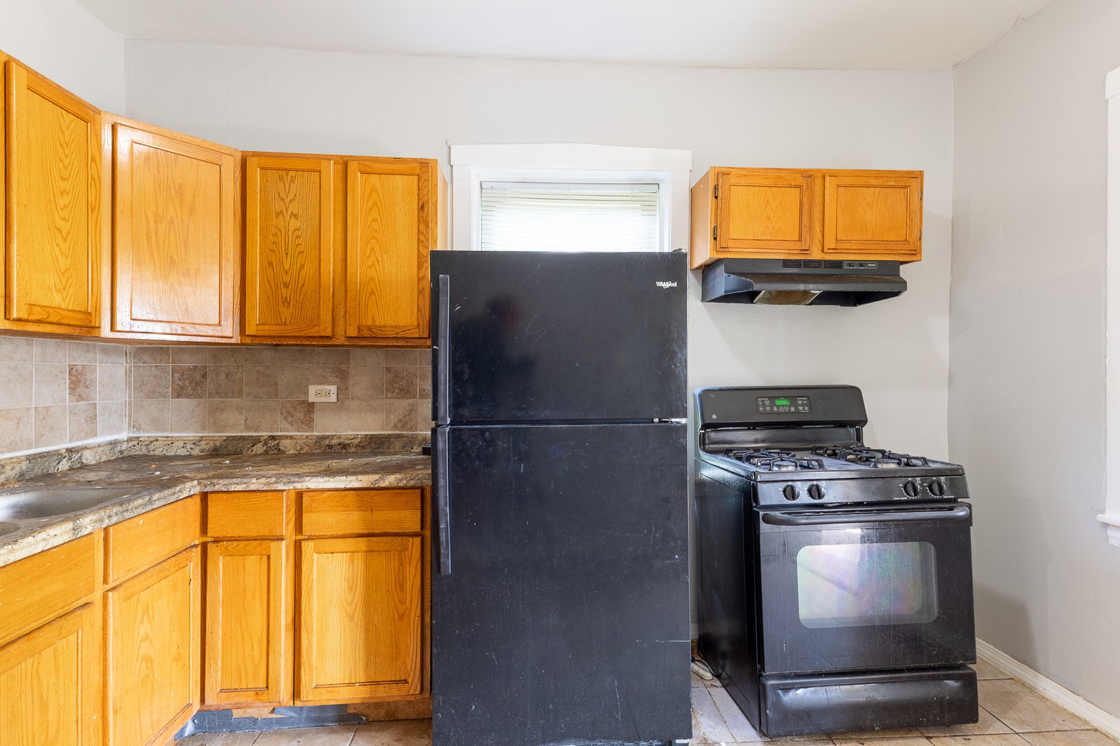 8411 S Elizabeth Street, Chicago, IL 60620 8411 S Elizabeth Street, Chicago, IL 60620
