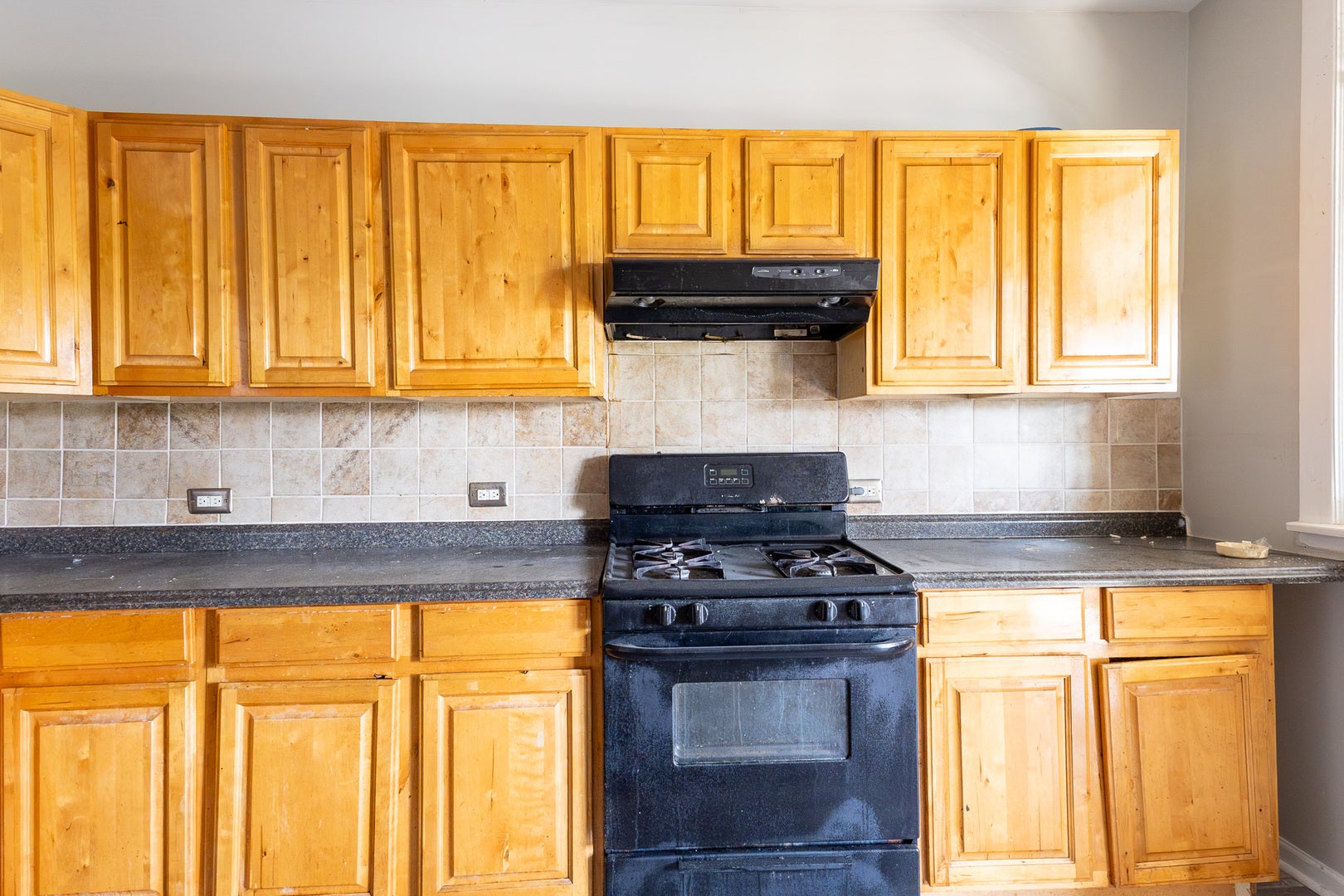 8411 S Elizabeth Street, Chicago, IL 60620 8411 S Elizabeth Street, Chicago, IL 60620