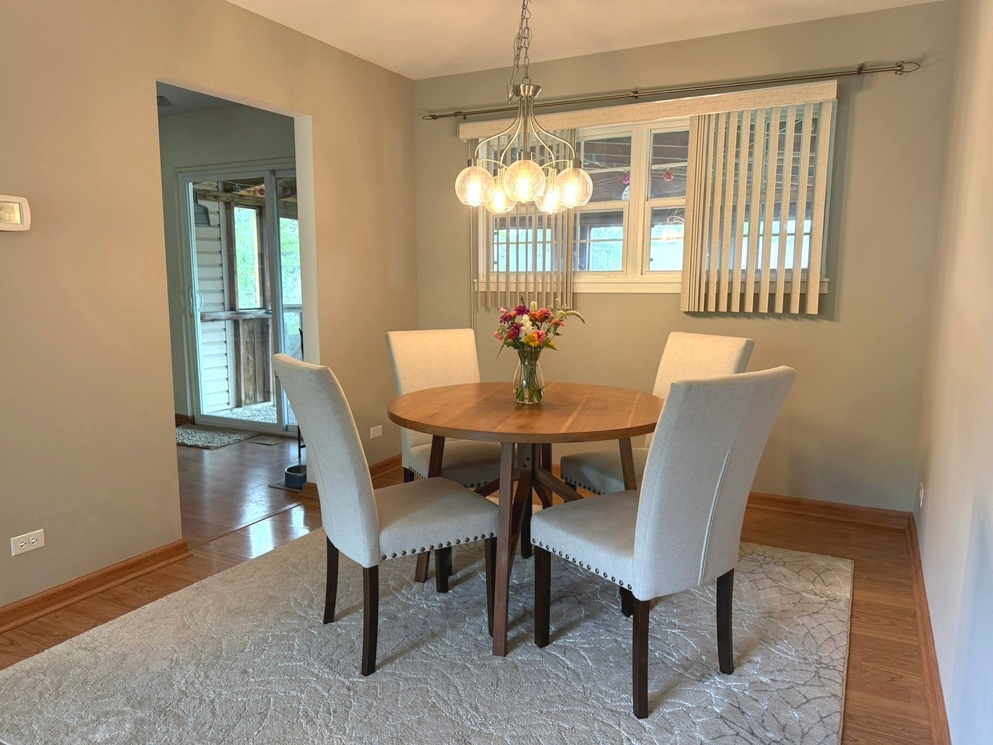 360 Homewood Drive, Bolingbrook, IL 60440 Adjacent to the kitchen and sunroom, there is plen