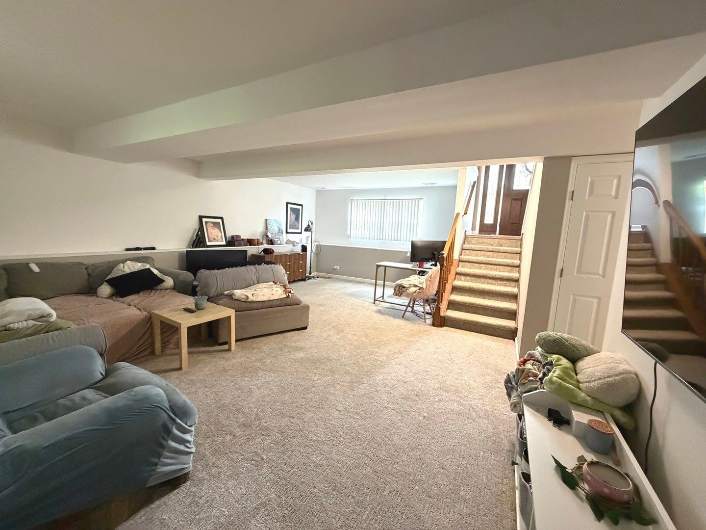 360 Homewood Drive, Bolingbrook, IL 60440 Your choice on how to use this Great finished spac