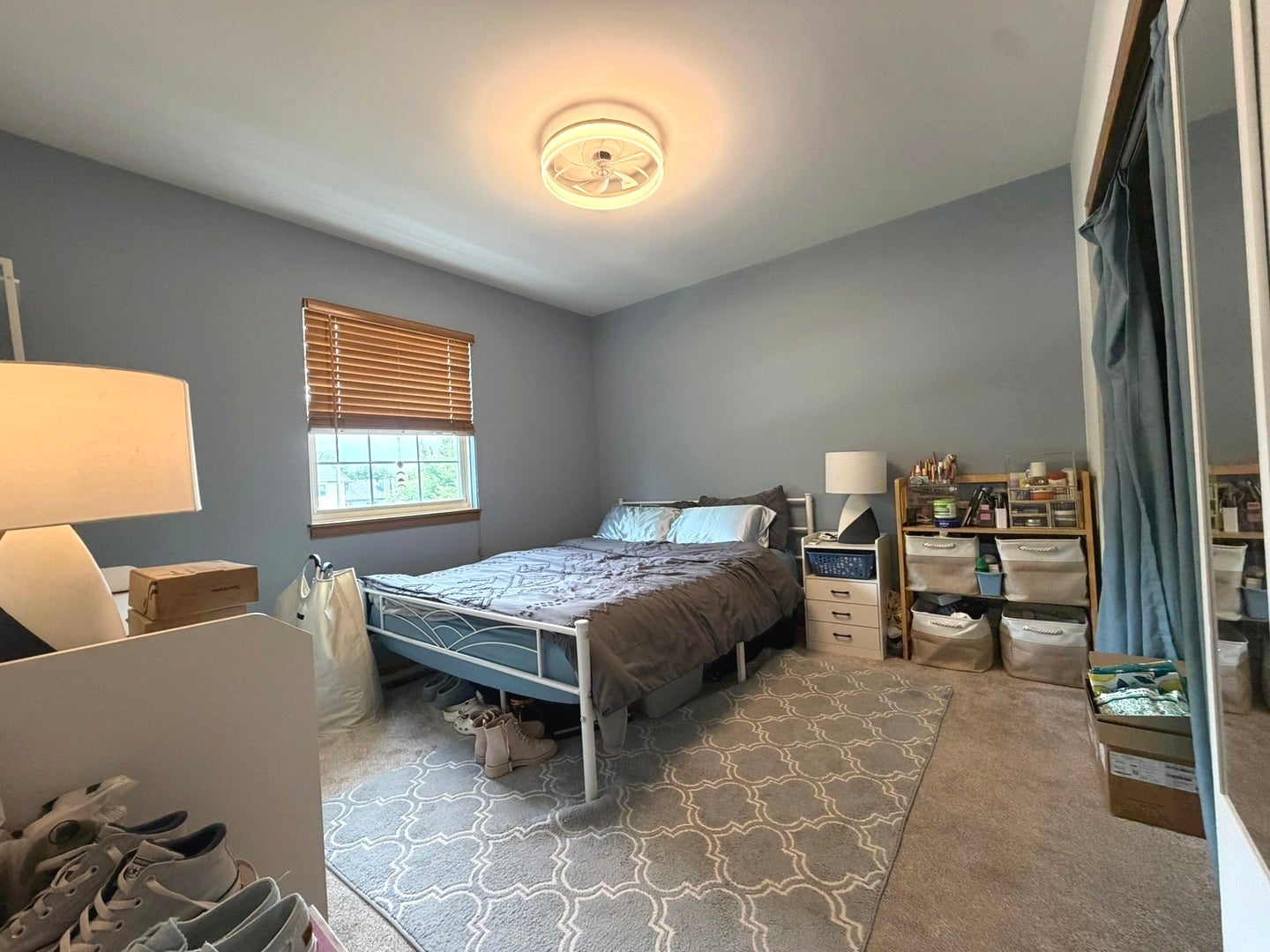 360 Homewood Drive, Bolingbrook, IL 60440 Roomy bedroom also has a new modern light/fan comb