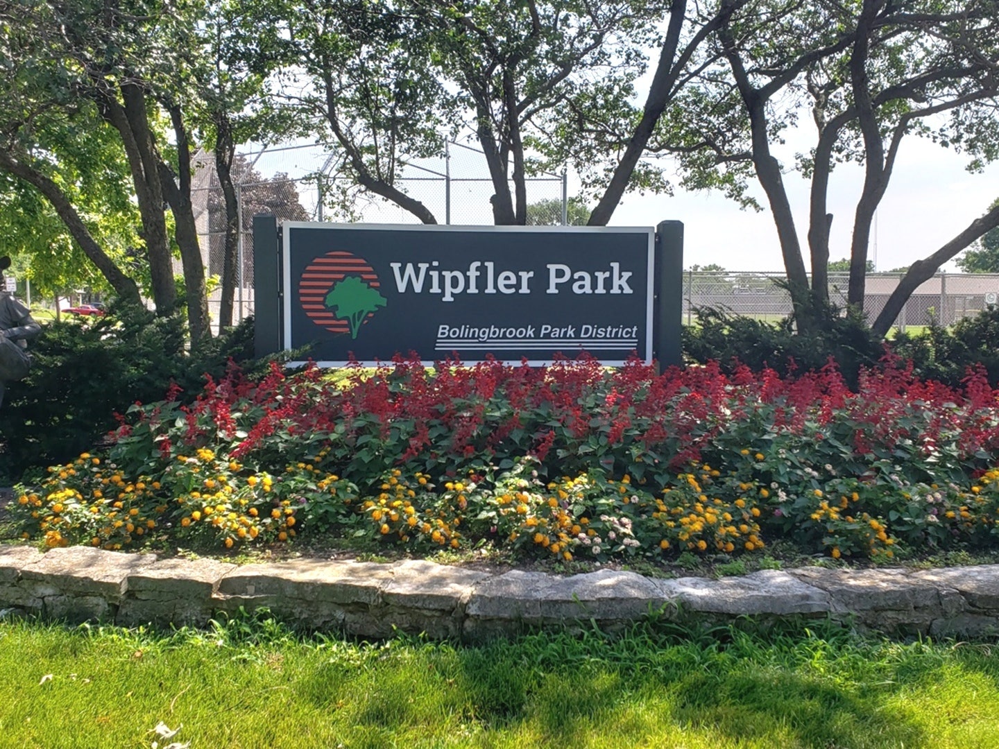 360 Homewood Drive, Bolingbrook, IL 60440 Wipfler Park is just a half mile away. The park ha