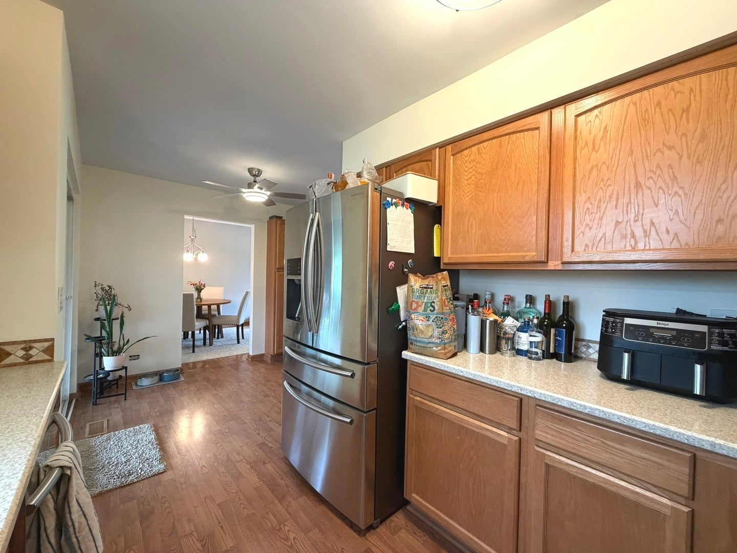 360 Homewood Drive, Bolingbrook, IL 60440 Plenty of cournter space and even enough room for