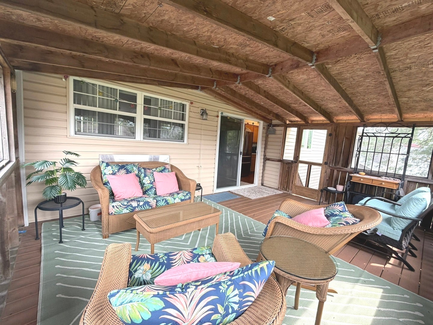 360 Homewood Drive, Bolingbrook, IL 60440 New window panels and a door have been added for e