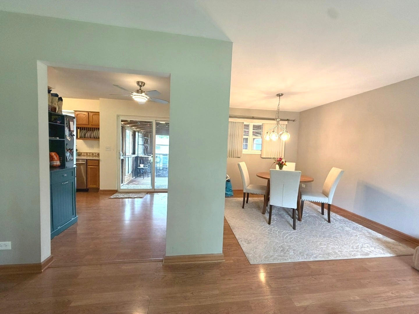 360 Homewood Drive, Bolingbrook, IL 60440 Open Concept from the LR to the DR, and the Sunroo