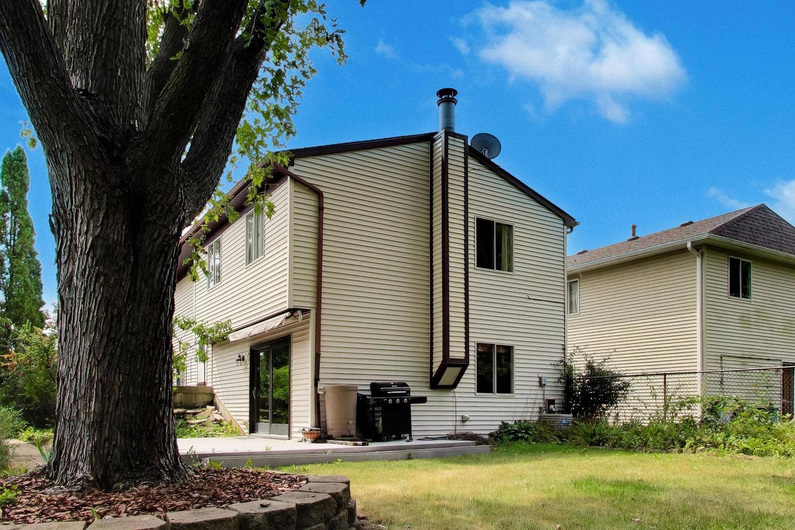 530 Princeton Drive, Bolingbrook, IL 60440