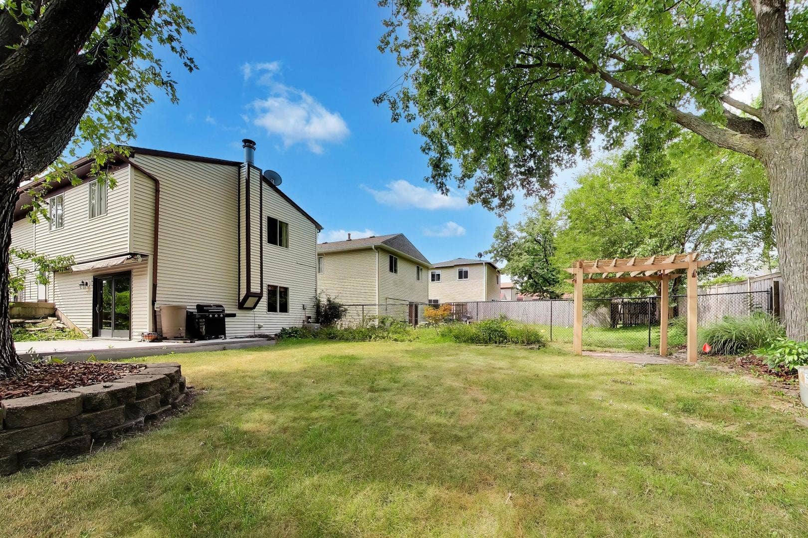530 Princeton Drive, Bolingbrook, IL 60440