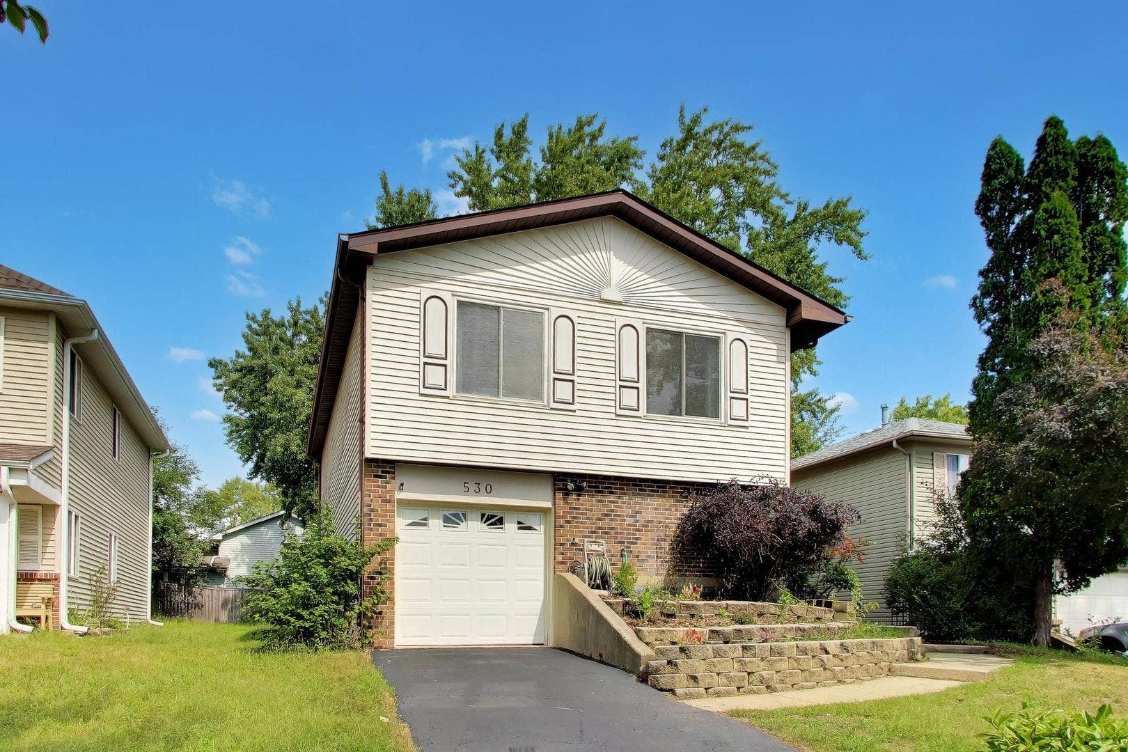 530 Princeton Drive, Bolingbrook, IL 60440
