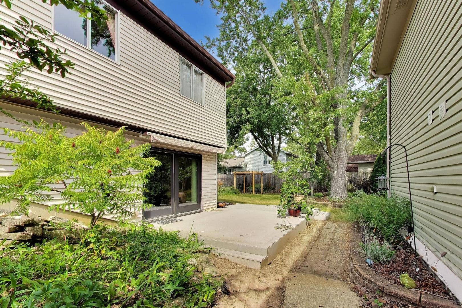 530 Princeton Drive, Bolingbrook, IL 60440