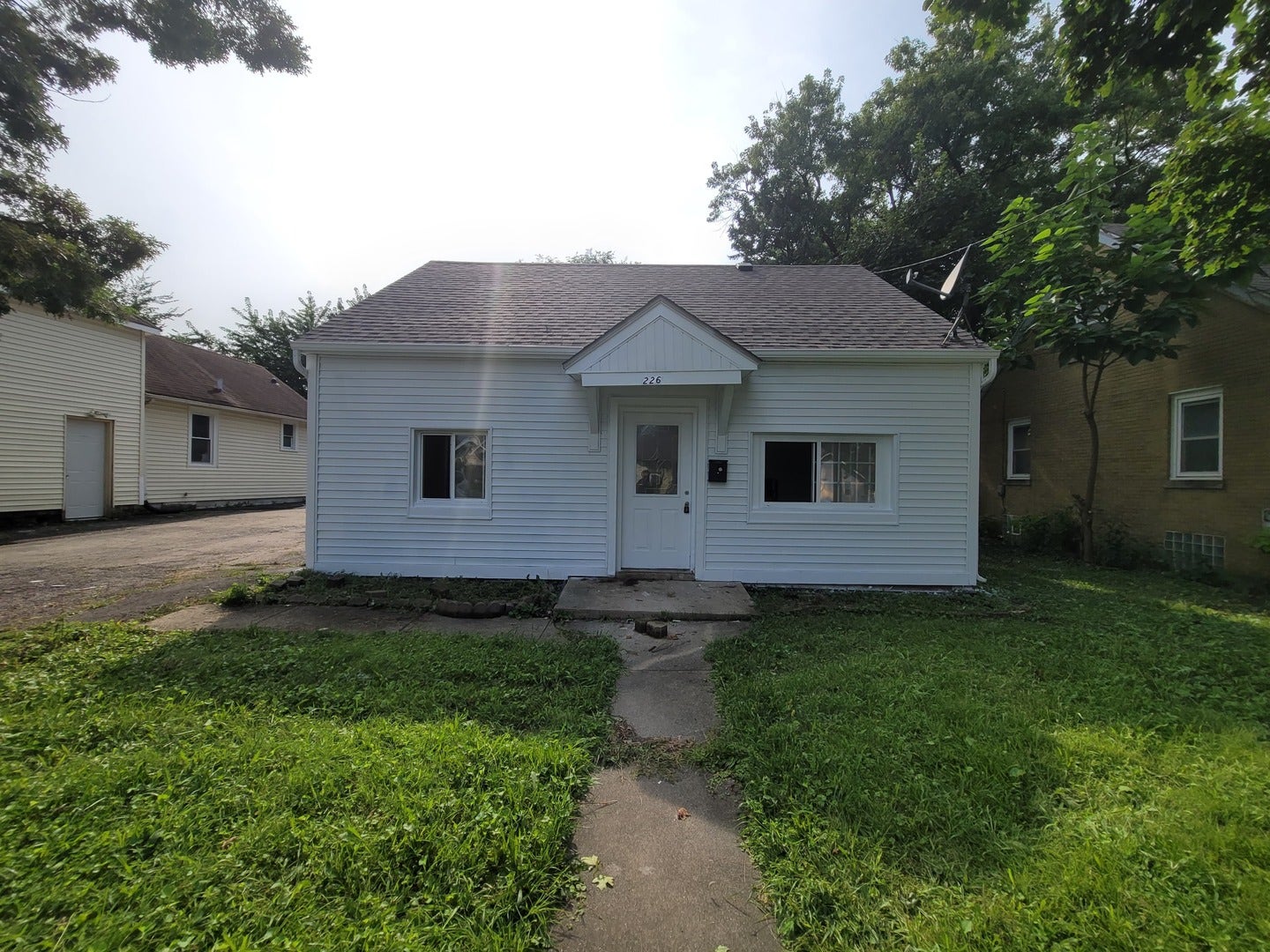 226 N FARNSWORTH Avenue, Aurora, IL 60505 226 N FARNSWORTH Avenue, Aurora, IL 60505