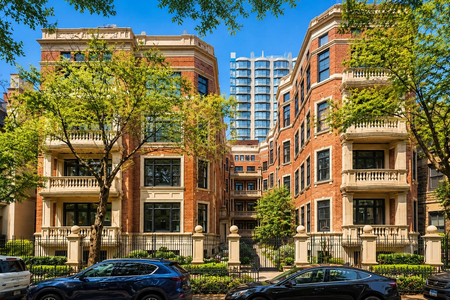 Property photo for 1447 N Dearborn Street, #1N, Chicago, IL