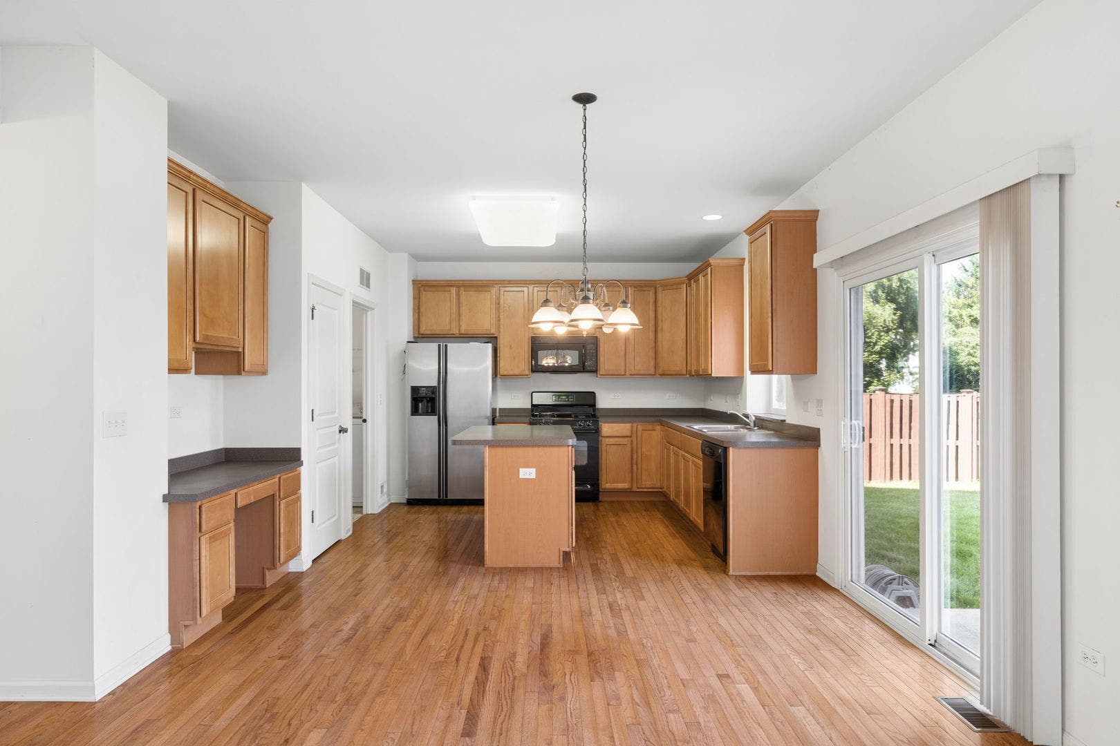 354 Hogan Street, Bolingbrook, IL 60490