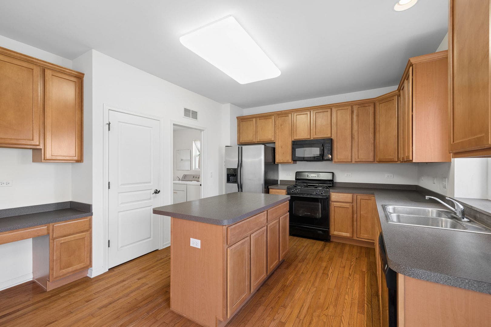 354 Hogan Street, Bolingbrook, IL 60490