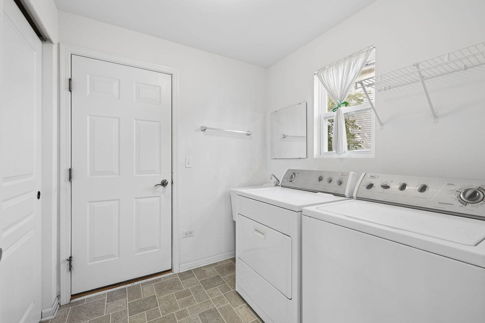 354 Hogan Street, Bolingbrook, IL 60490