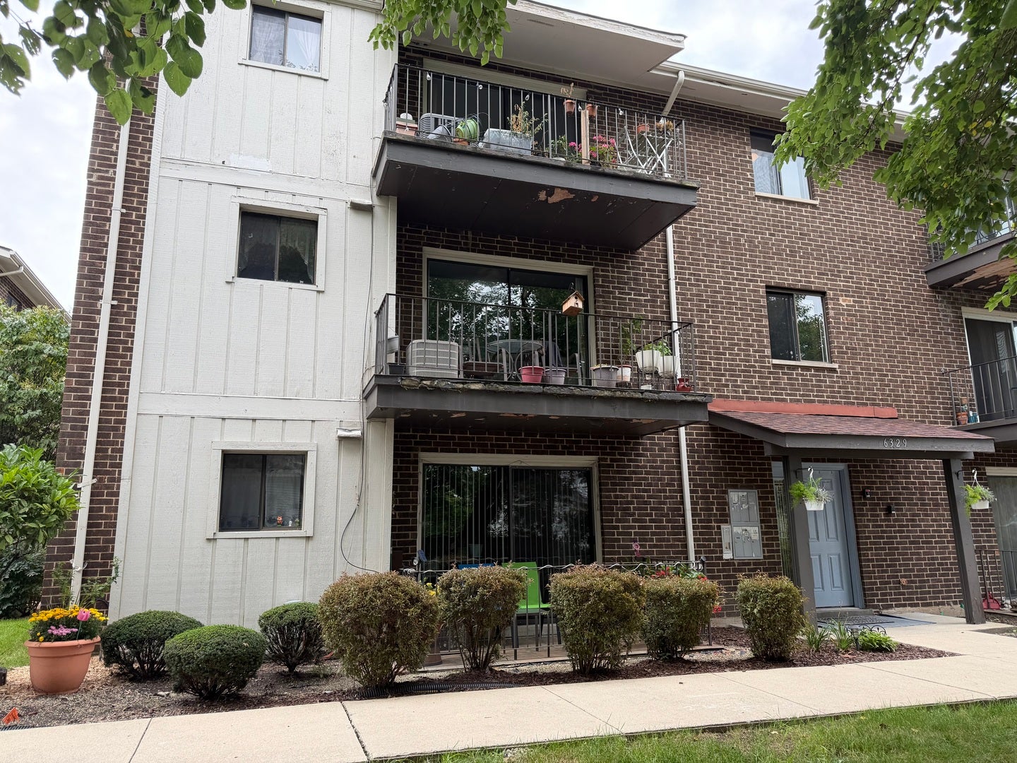 6329 175th Street, #2N, Tinley Park, IL 60477