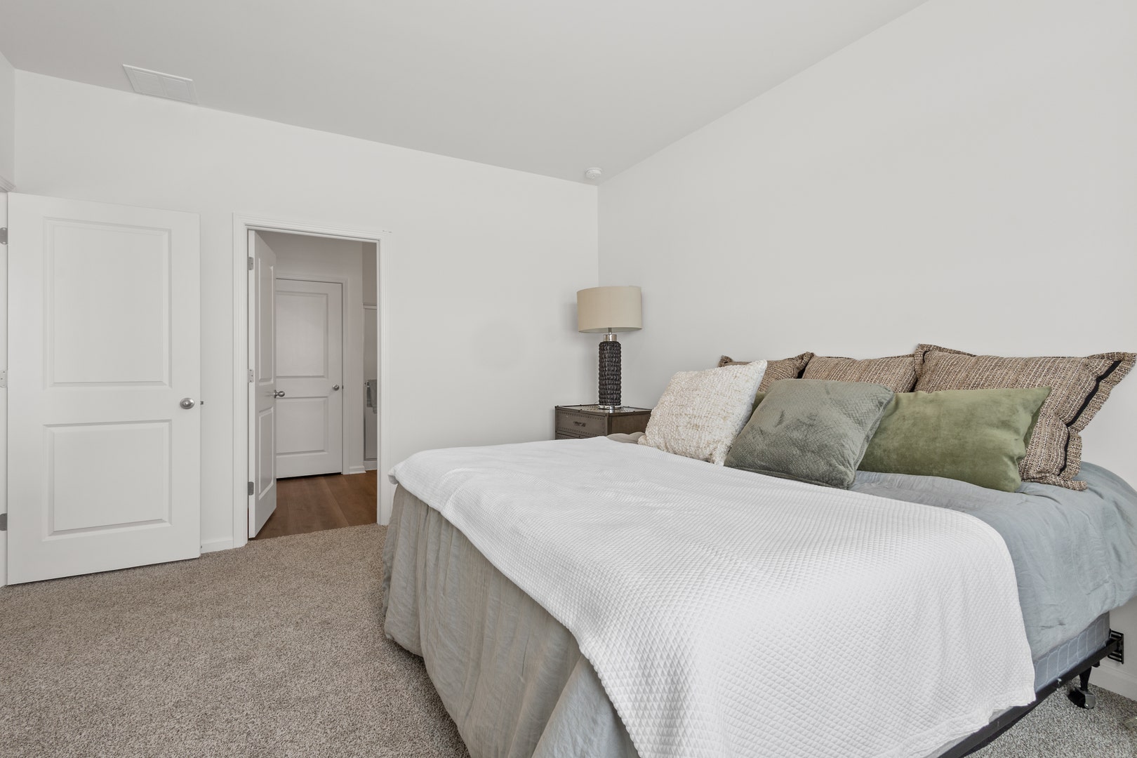 2913 Old Castle Road, Joliet, IL 60435