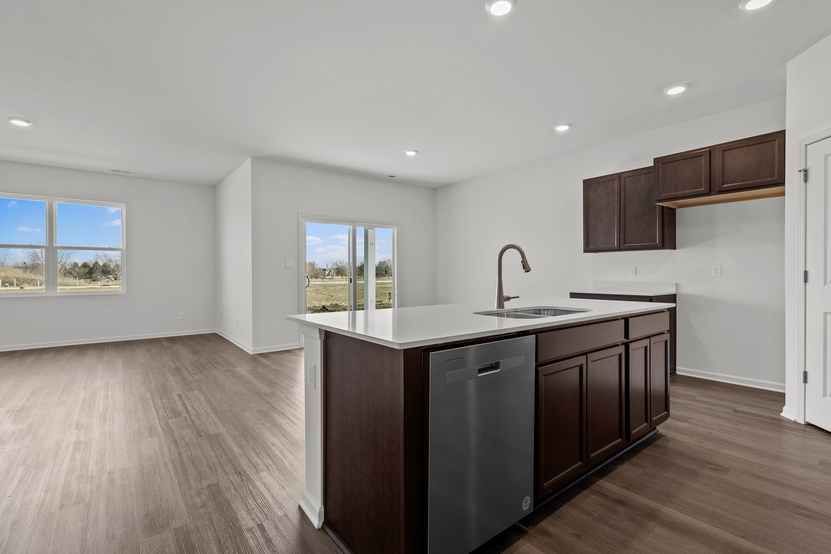 2913 Old Castle Road, Joliet, IL 60435