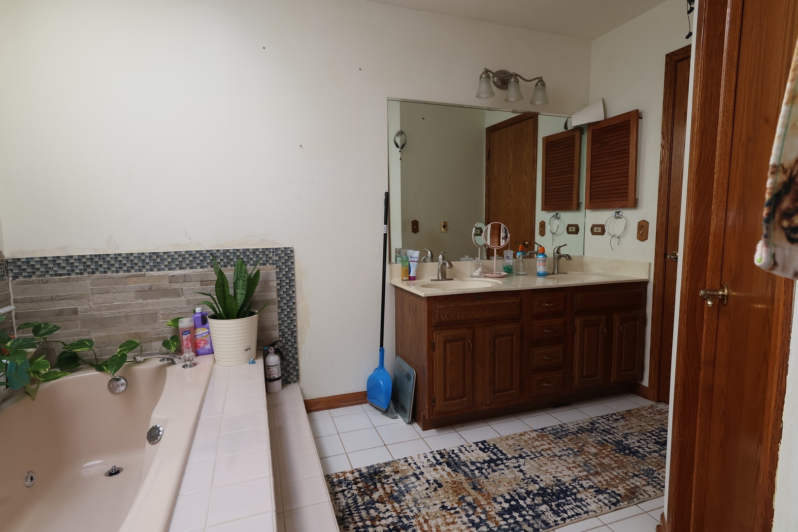 2166 Jordan Lane, Elgin, IL 60123 2166 Jordan Lane, Elgin, IL 60123