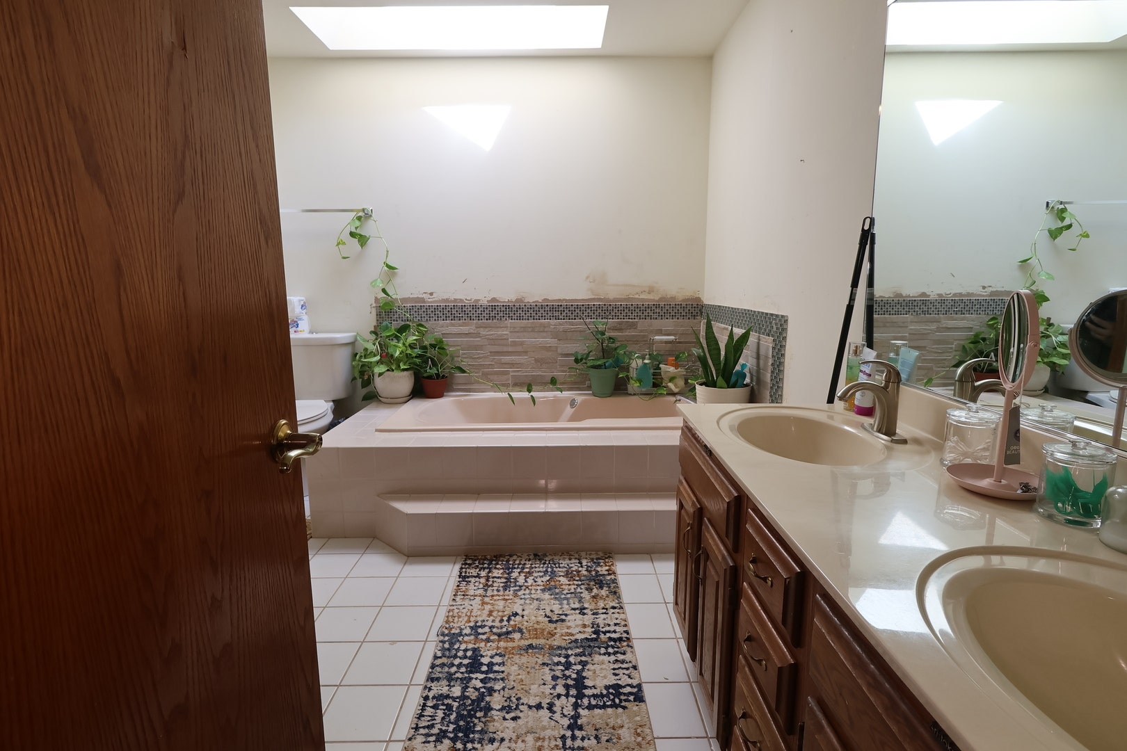 2166 Jordan Lane, Elgin, IL 60123 2166 Jordan Lane, Elgin, IL 60123
