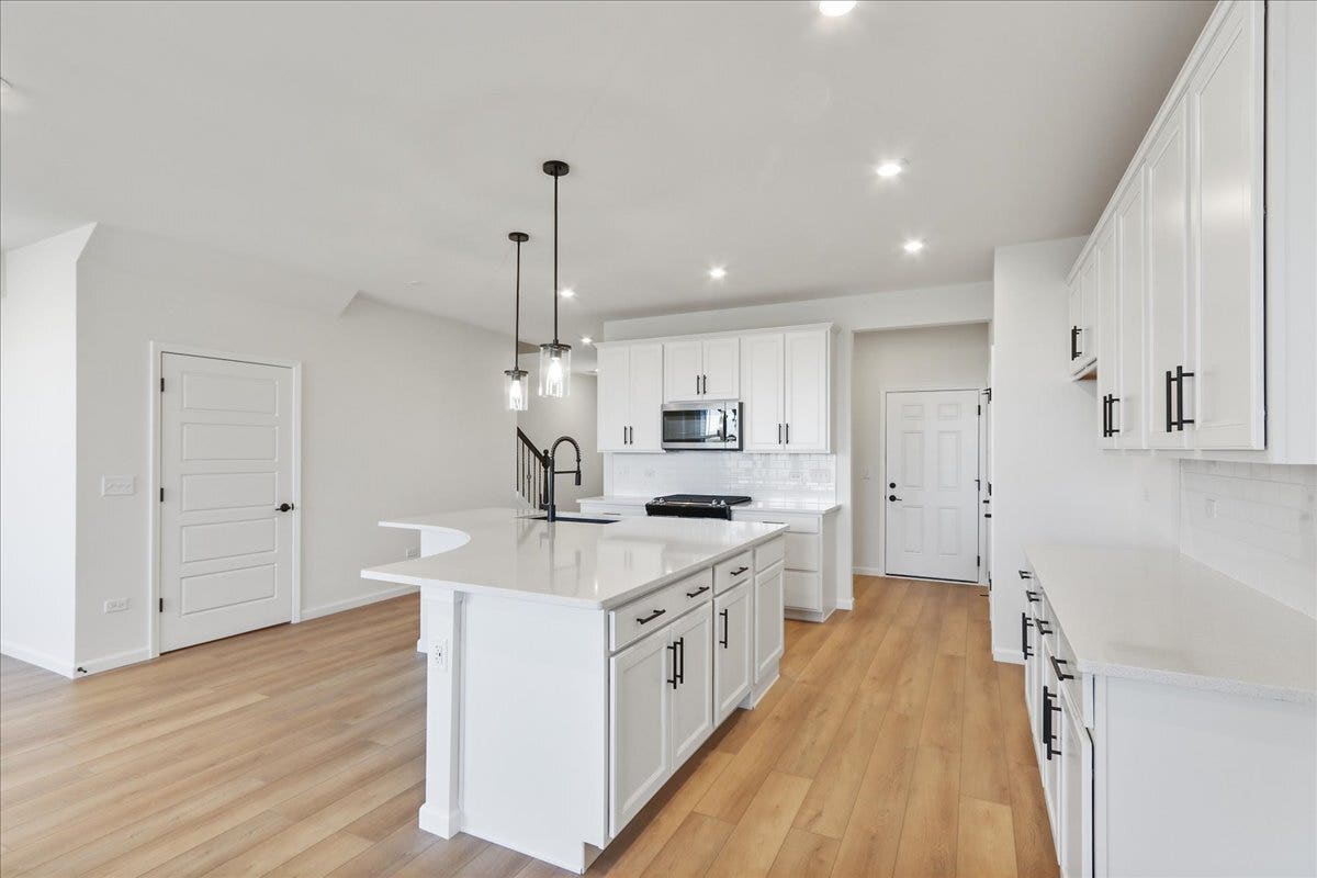 717 Maidengrass Way, #54004, Bolingbrook, IL 60490