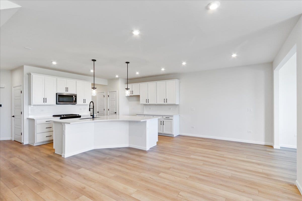 717 Maidengrass Way, #54004, Bolingbrook, IL 60490