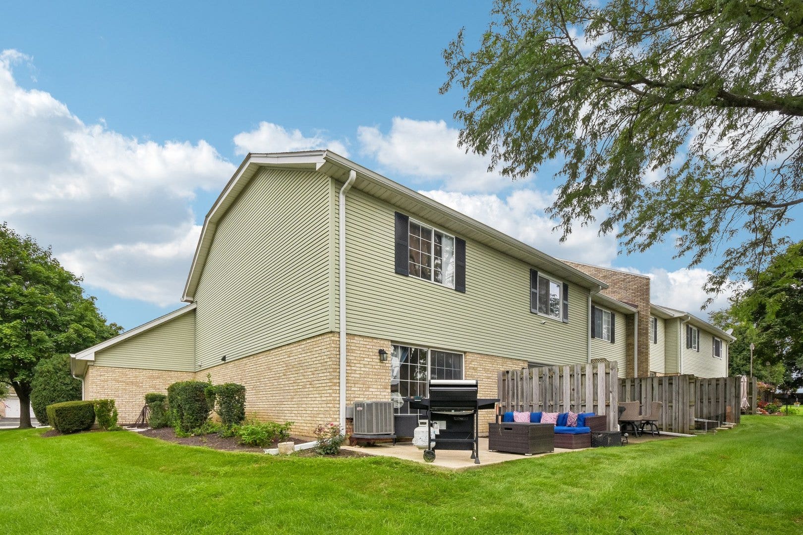 418 Lakeview Circle, Bolingbrook, IL 60440 418 Lakeview Circle, Bolingbrook, IL 60440