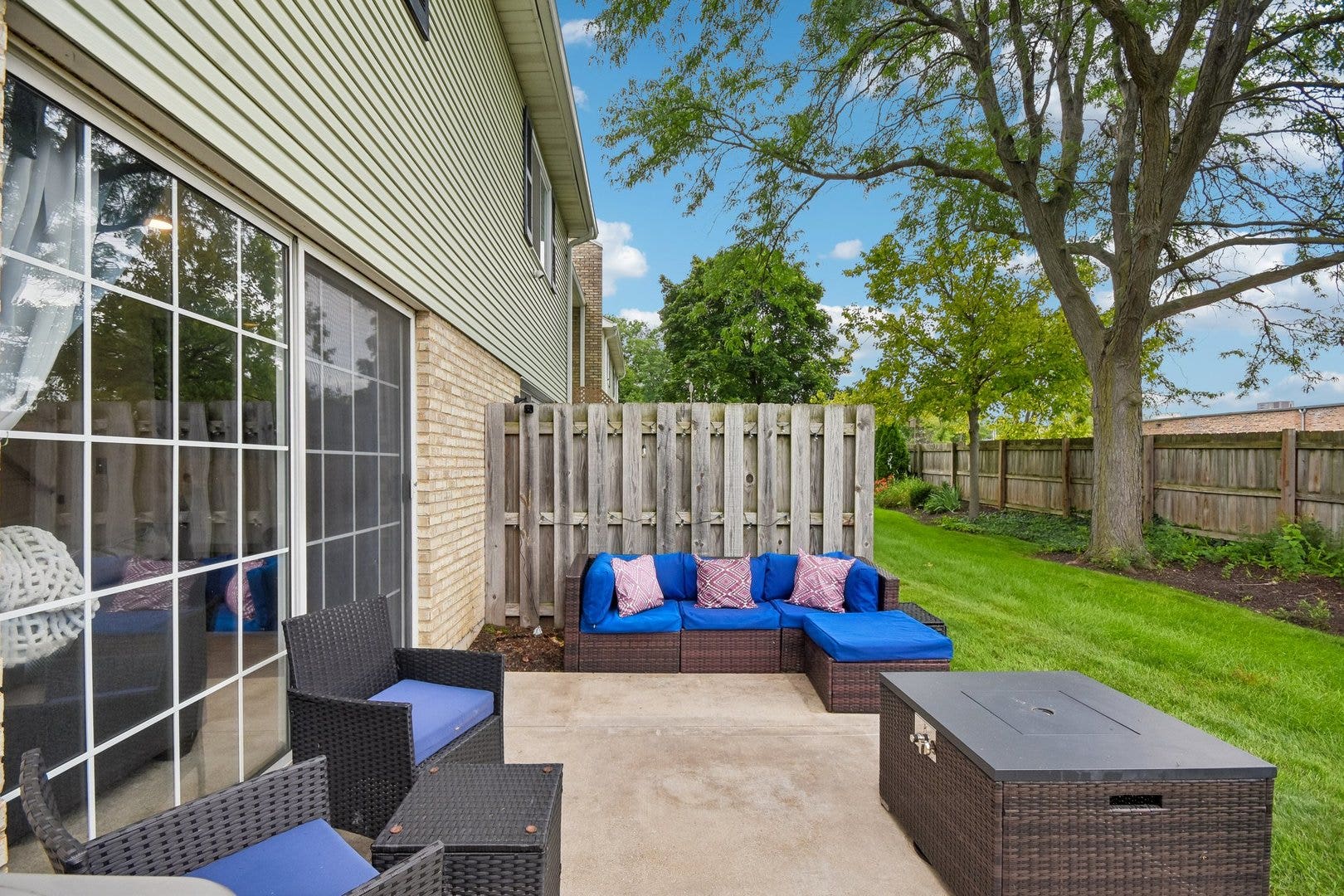 418 Lakeview Circle, Bolingbrook, IL 60440 418 Lakeview Circle, Bolingbrook, IL 60440