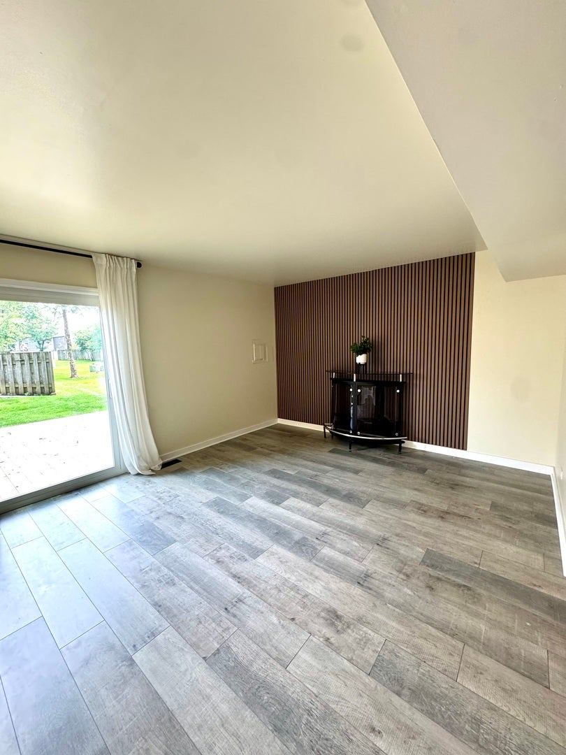 328 Ottawa Drive, Bolingbrook, IL 60440 328 Ottawa Drive, Bolingbrook, IL 60440