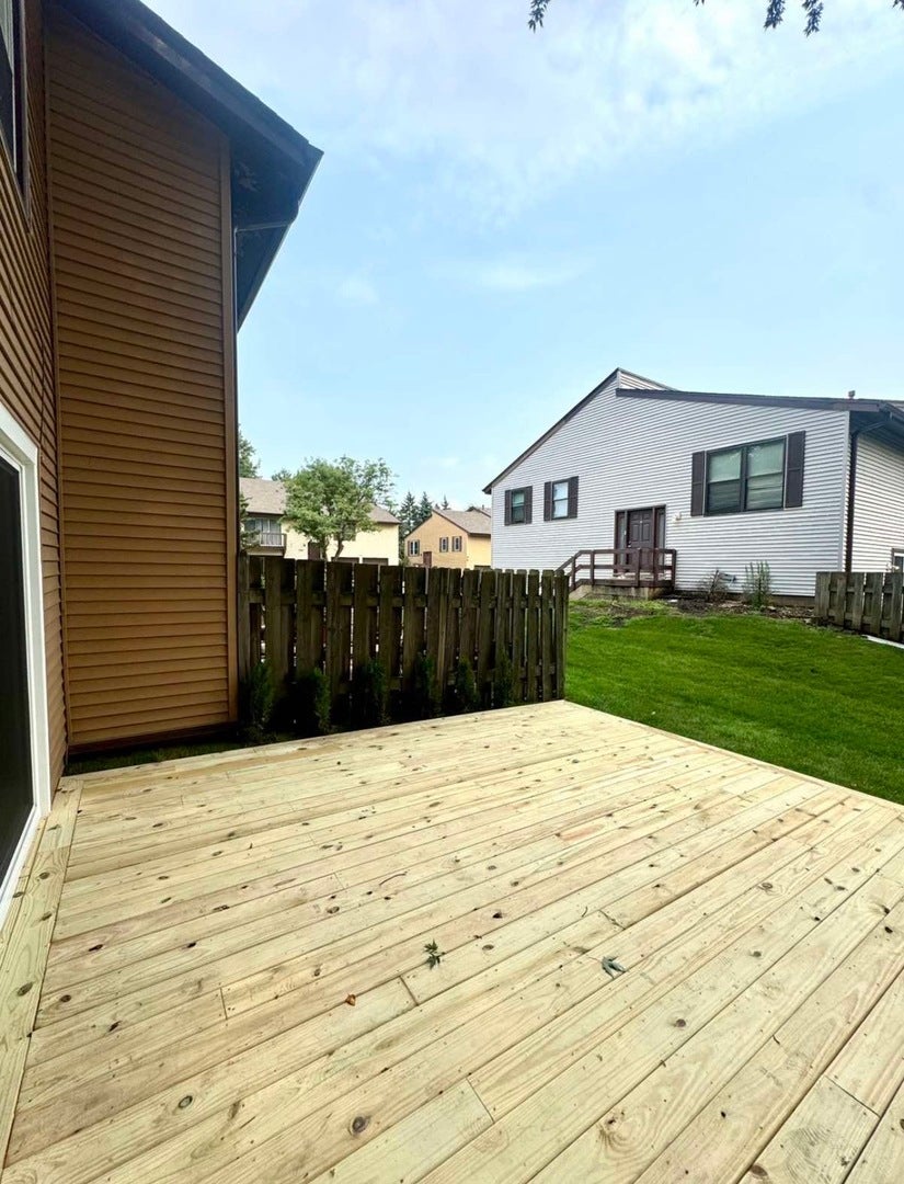 328 Ottawa Drive, Bolingbrook, IL 60440 328 Ottawa Drive, Bolingbrook, IL 60440