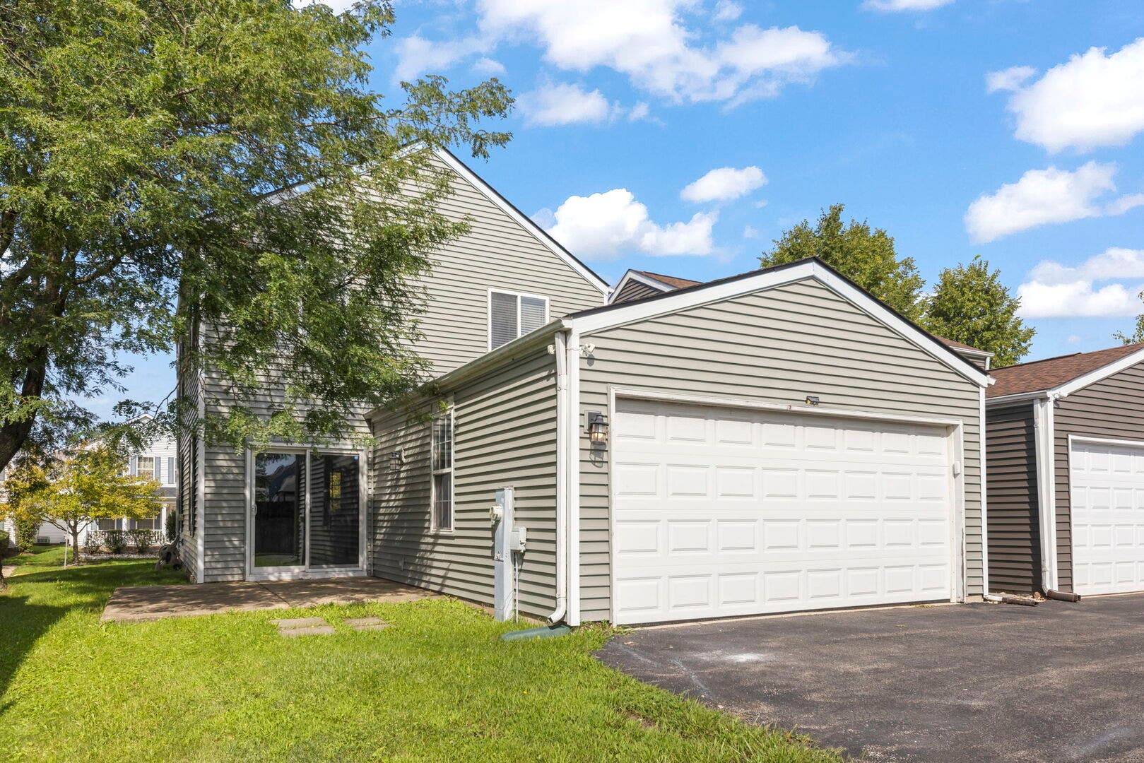 1010 Symphony Drive, Aurora, IL 60504 1010 Symphony Drive, Aurora, IL 60504