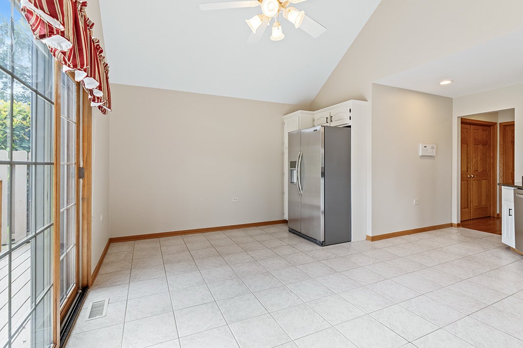 NICE SIZED SPACE FOR A TABLE