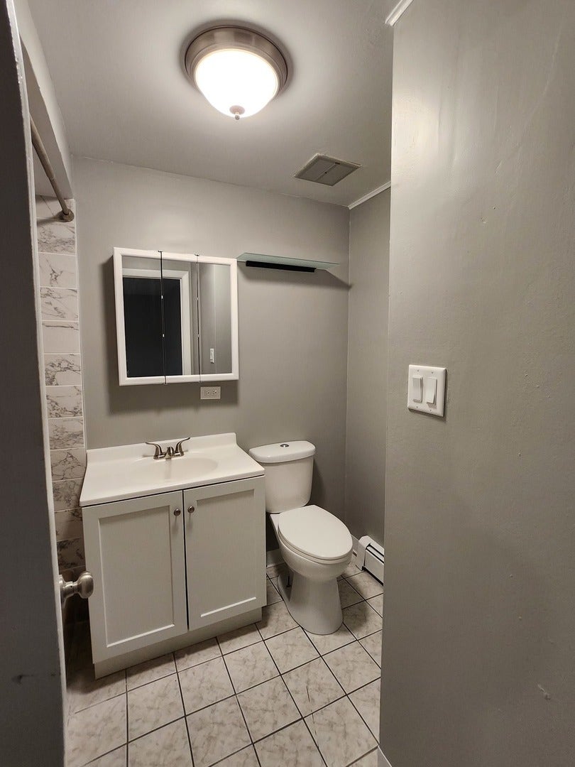 7121 170th Street, Tinley Park, IL 60477 7121 170th Street, Tinley Park, IL 60477