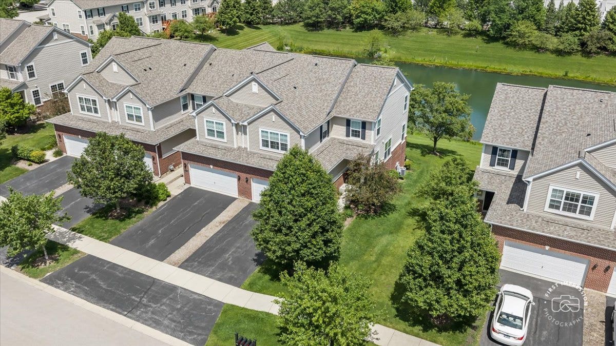 2927 Church Road, Aurora, IL 60502 2927 Church Road, Aurora, IL 60502