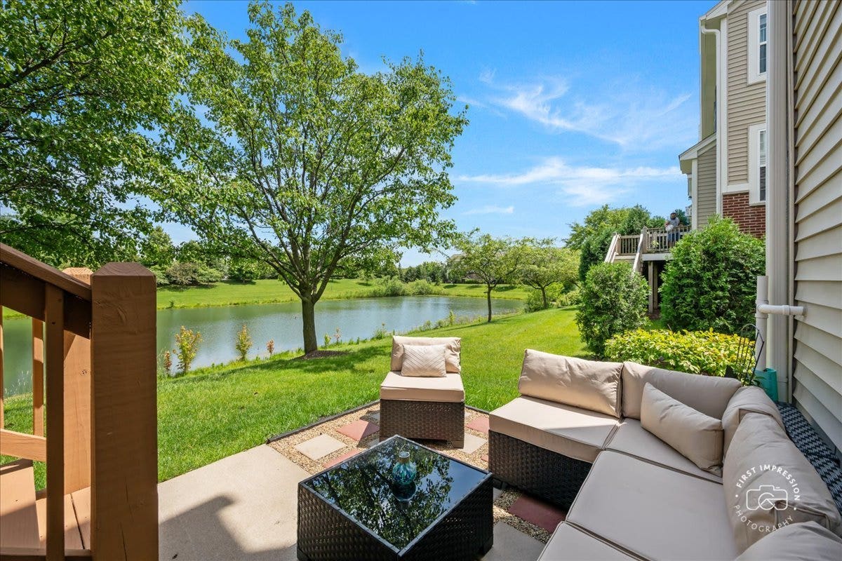 2927 Church Road, Aurora, IL 60502 2927 Church Road, Aurora, IL 60502