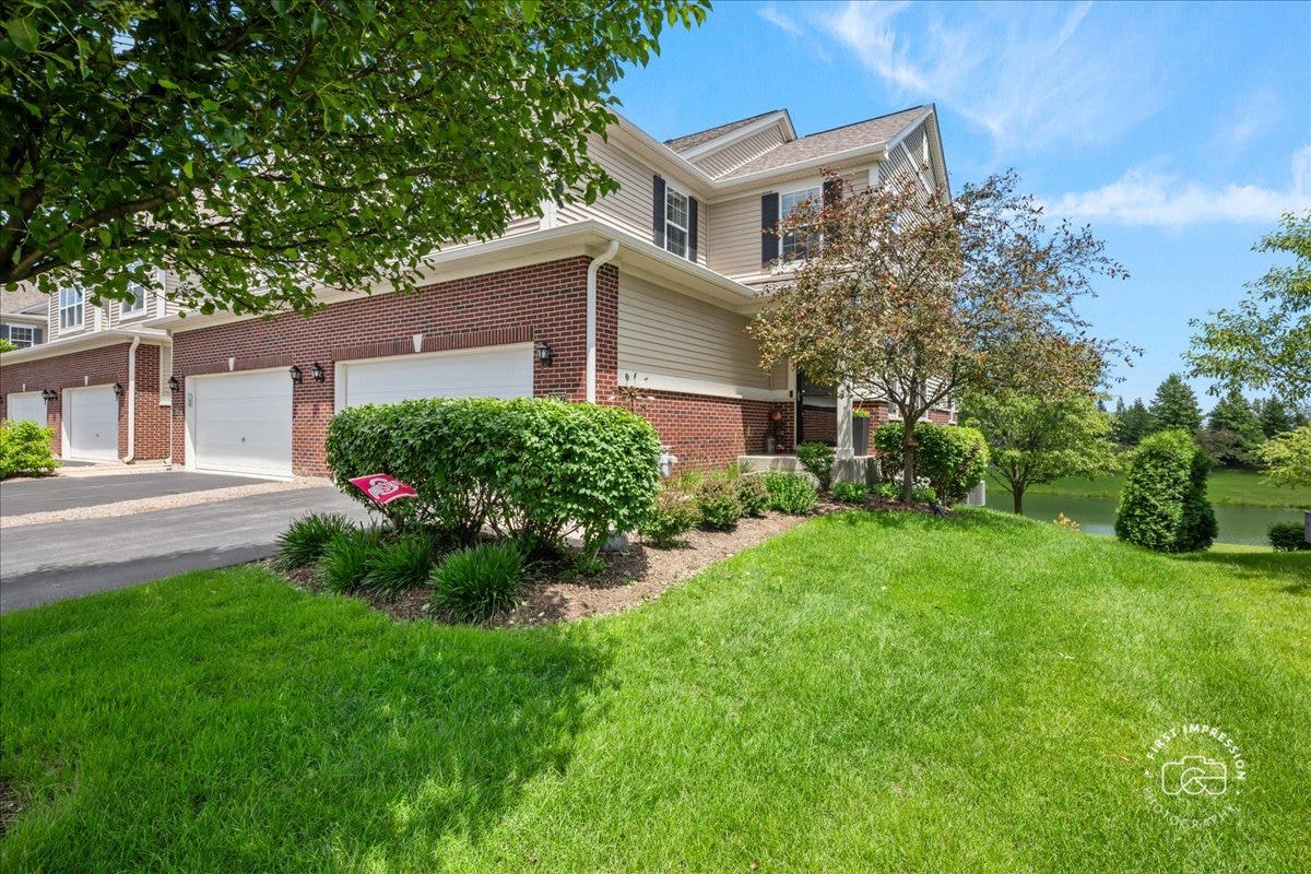 2927 Church Road, Aurora, IL 60502 2927 Church Road, Aurora, IL 60502