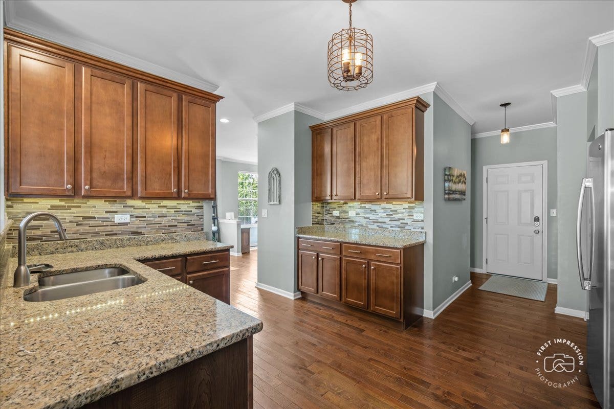 2927 Church Road, Aurora, IL 60502 2927 Church Road, Aurora, IL 60502