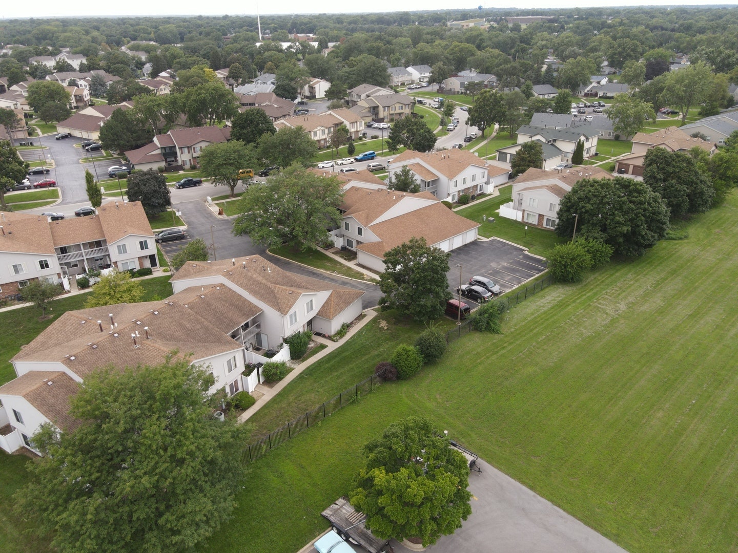 17 Fernwood Drive, #E, Bolingbrook, IL 60440