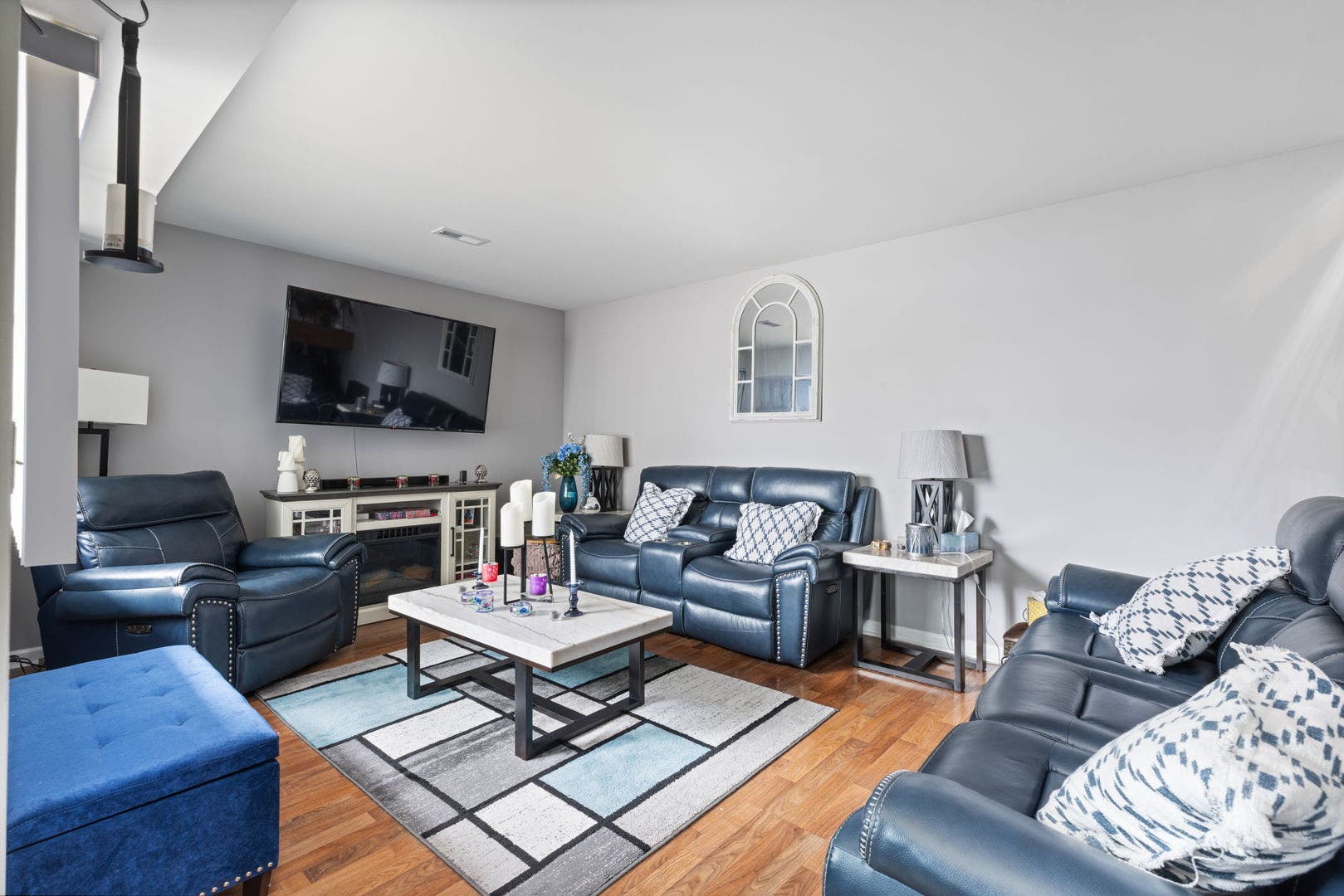 17 Fernwood Drive, #E, Bolingbrook, IL 60440