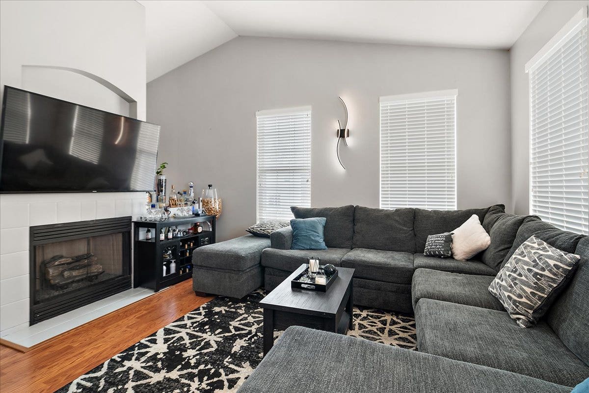 2941 Woodside Drive, Joliet, IL 60431 Enjoy the fireplace in this cozy livingroom
